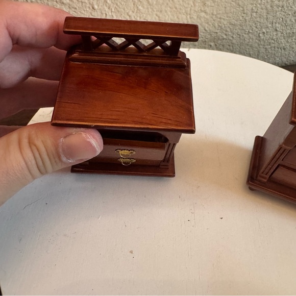 Vintage dollhouse Miniature furniture lattice design side tables night stands - Picture 4 of 5